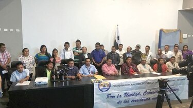 Indígenas presionan al Gobierno