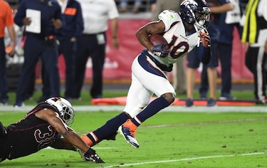 Broncos rompen mala racha con paliza sobre Cardinals