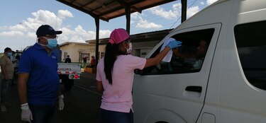Impiden el paso de 47 vehículos a Azuero por el cerco sanitario