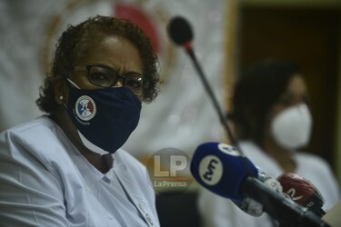 Enfermeras se quejan por pagos adeudados y de sus condiciones laborales en medio de la Covid-19
