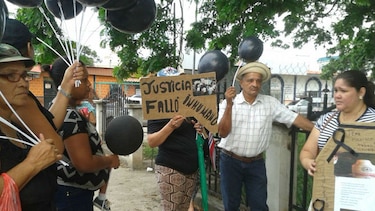 Víctimas del dietilenglicol exigen justicia