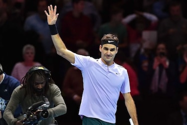 Federer vence de nuevo a Cilic, ahora en Copa Masters
