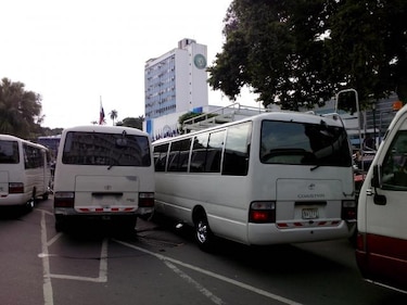 Transportistas intentan llegar a acuerdo con autoridades tras protesta