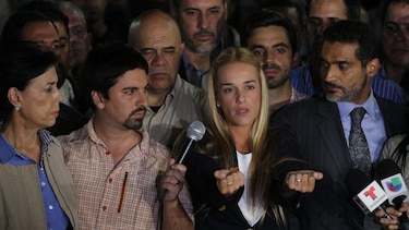 Condenan a 13 años y 9 meses de cárcel al opositor Leopoldo López