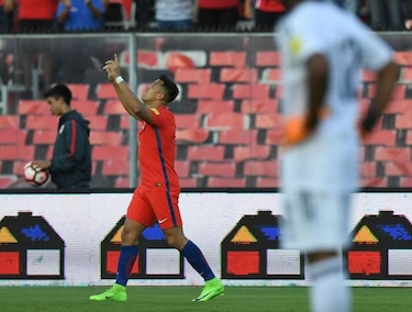 Chile vence a Venezuela; Alexis Sánchez iguala marca