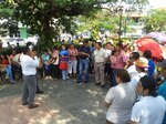 Maestros herreranos paralizan centros educativos