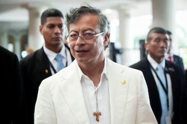 Petro no autoriza que la investidura de De la Espriella sea en una guarnición militar
