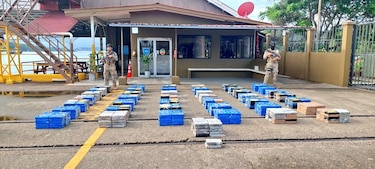 Decomisan 1,292 paquetes de droga; capturan a tres colombianos en Panamá