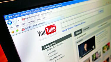 J&J se suma a empresas que retiran anuncios de YouTube