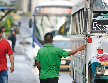 ATTT impulsa cambios para pasar las prestatarias a concesionarias