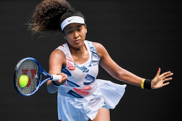 Naomi Osaka vence en la apertura del Abierto de Australia