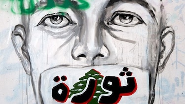 Los coloridos y variados grafitis de la rebelión en Beirut