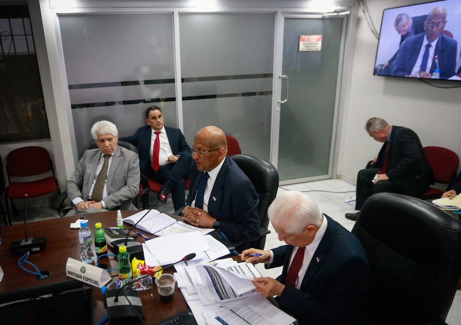 Presupuesto de 2024 sin austeridad; $6 mil 915 millones en burocracia