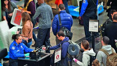 EU elimina registro obligatorio de inmigrantes