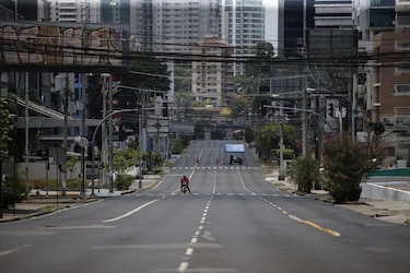 Se duplica número de muertos en una semana en Panamá; evalúan ampliar restricciones de circulación