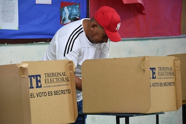 ¿Cómo fue el porcentaje de participación en las elecciones primarias de los partidos políticos?