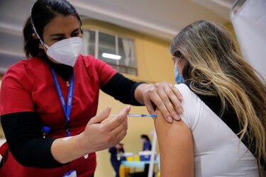 Nueva cuarentena total en región metropolitana de Chile por alza de casos de la Covid-19