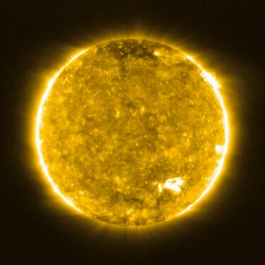 Misión espacial descubre minierupciones que podrían explicar enigma sobre el sol