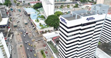 Fitch rebaja nota a cinco bancos panameños