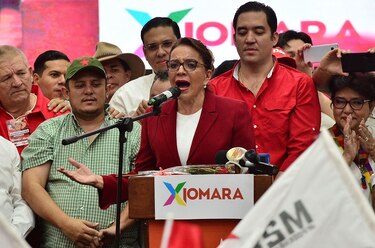 Esposa del expresidente Zelaya se lanza en busca de la presidencia de Honduras