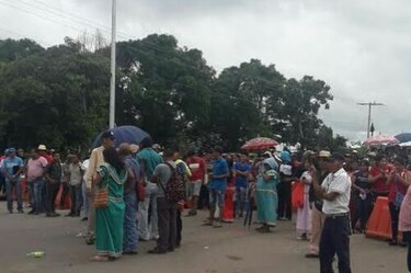 Indígenas cierran cuatro paños de la Interamericana en San Juan