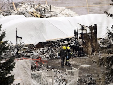 Canadá: 32 desaparecidos, ocho de ellos declarados muertos, en incendio