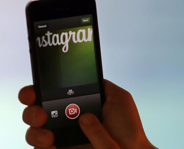 Los adolescentes usan más Instagram y Twitter que Facebook, según informe