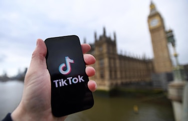 Crece la influencia de TikTok como fuente de información entre los jóvenes