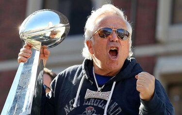 Dueño de los Patriots, acusado de solicitar una prostituta