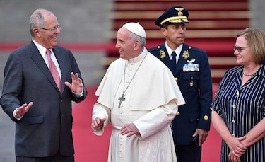 El Papa habla de corrupción en cita con Kuczynski y élite de Perú