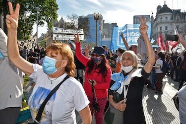 Izquierda peronista marcha en Argentina por el no pago al FMI