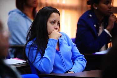 Mujeres graduadas en universidades panameñas duplican a los hombres