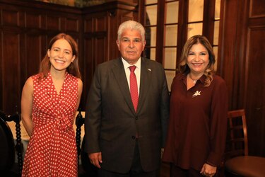 Encuentro en Panamá reúne a Mulino, expresidentes latinoamericanos y a la hija de María Corina Machado
