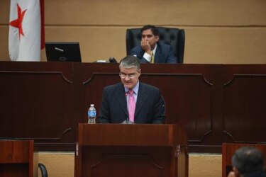 Presentan proyecto de presupuesto por 19 mil 566 millones de dólares para 2015