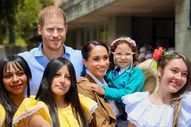 Los duques de Sussex visitan un colegio en Bogotá nominado entre los 10 mejores del mundo