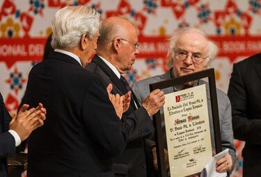 La FIL premia al escritor rumano Norman Manea