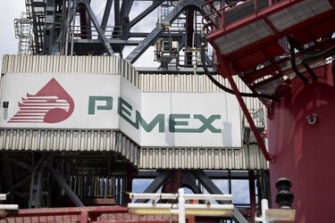 Plan de endeudamiento de Pemex genera preocupación en sus bonistas