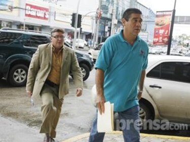 Acodeco denuncia a 14 centros médicos
