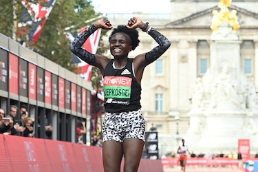 Jepkosgei y Lemma triunfan en el maratón de Londres