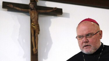 Cardenal alemán aprueba ceremonias de 'bendición' de parejas homosexuales