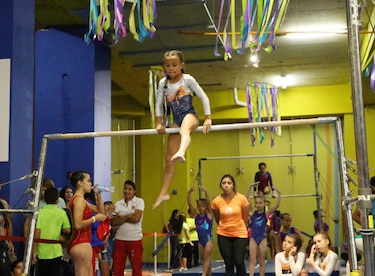 Gimnastas, al ritmo de No Limits