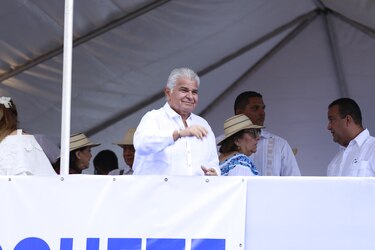 Desfiles en Boquete: el mensaje de Mulino, la aparición de Moscoso y algunas tensiones