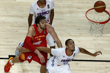 Francia da la sorpresa en el Mundial de básquet al eliminar a España (65-52)