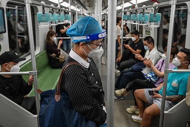Shanghái recupera la vida tras dos meses de encierro por el coronavirus