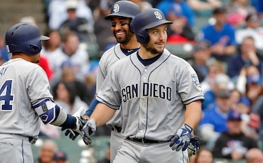 Padres frenan la racha de victorias de los Cachorros