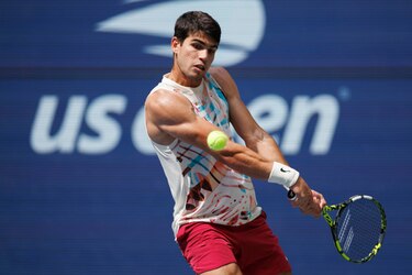 Alcaraz coge ritmo para octavos con un triunfo de oficio ante Evans