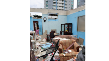 Denuncian falta de electricidad en edificio afectado por lluvias