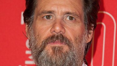 Carrey califica de 'insensible' demanda por muerte de ex