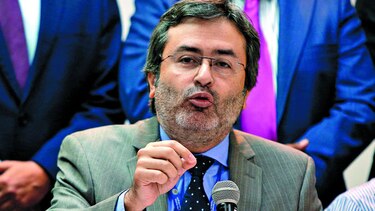 Critican a Almagro por cese de Jiménez