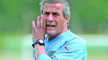Tábarez quiere ir por partes, no especula